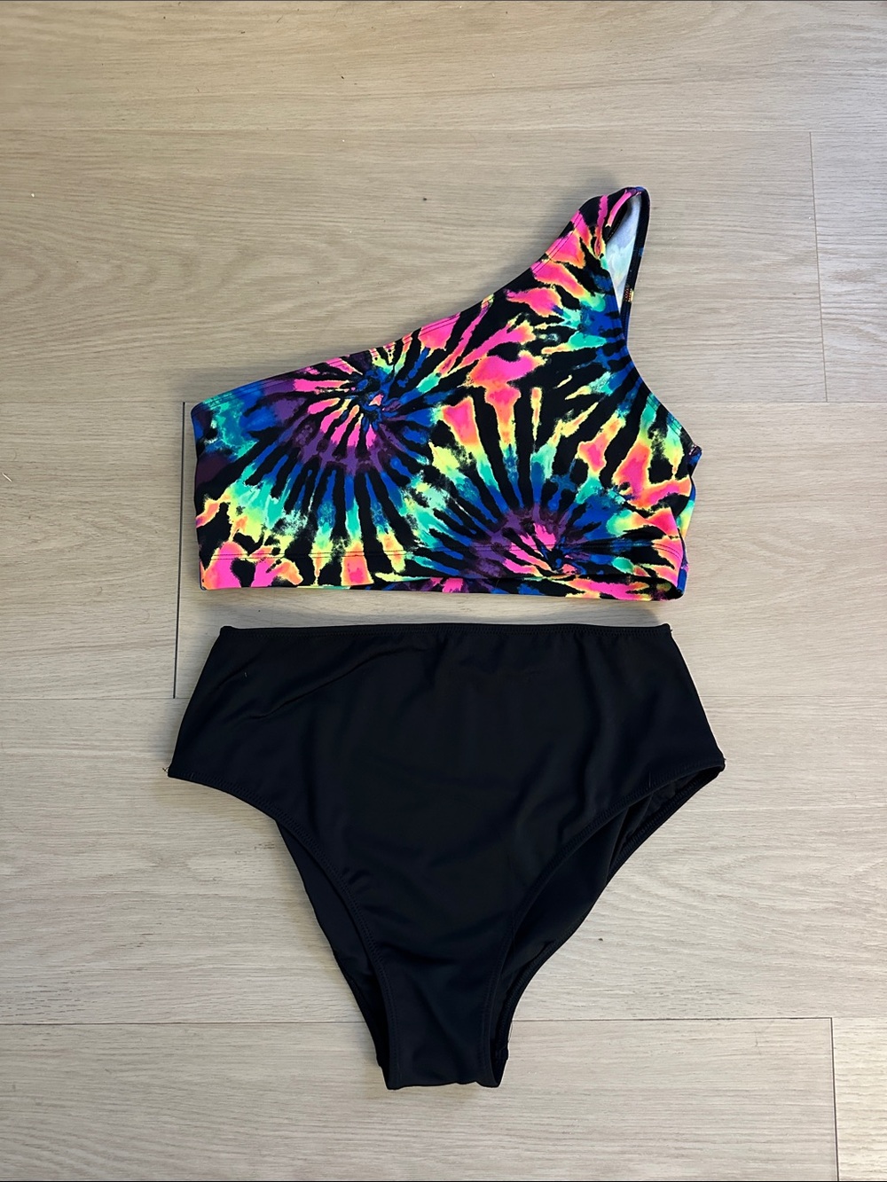 PINK Victoria's Secret Girls One-Shoulder Tie-Dye Top & Black Bottoms